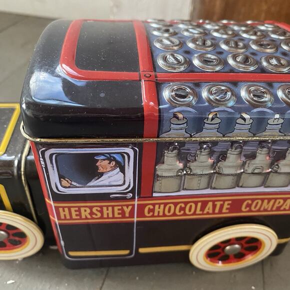 Vintage Hershey’s Chocolate Vehicle Series Canister #1 Collectible Tin 2000 V051 - Picture 2 of 6